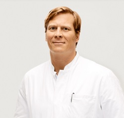 Dr. Simon Ahrens Die 10 besten Plastische Chirurgen in Berlin