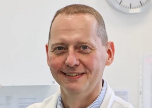 Dr. Gordon Weinberg