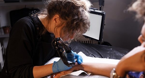 Die besten Mikro-Tattoo-Studios in Berlin